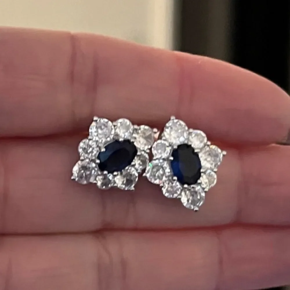 The Royal 925 Sapphire are Cubic zirconium estate inspired stud earrin…